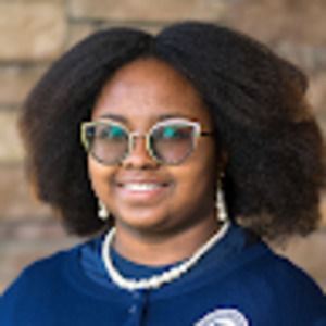 Meet your Posher, Maya